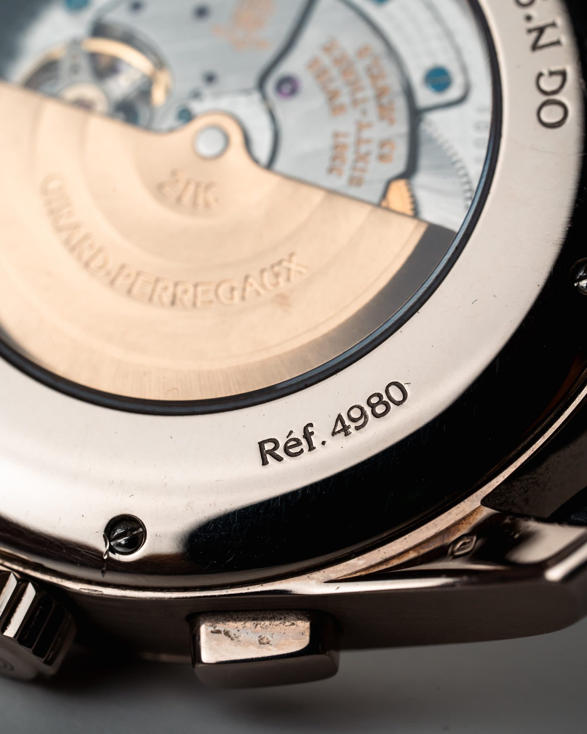 Caseback with reference engraving